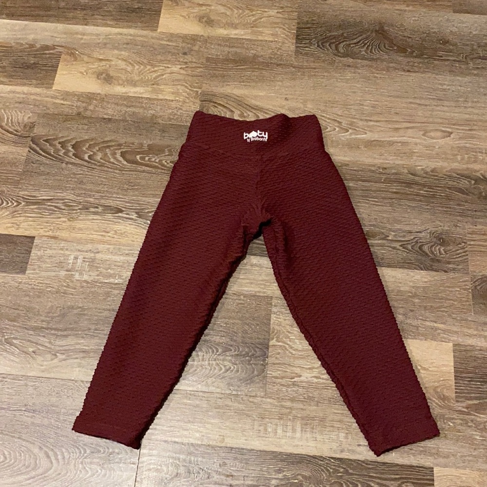 Booty by Brabants Croco Maroon Cropped Leggings